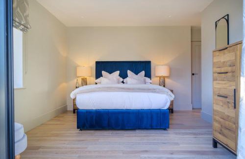 Kendal House | The Outhouse