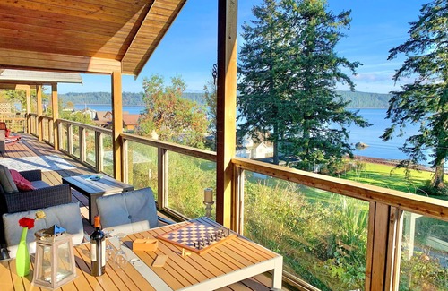Regional District of Nanaimo House | The Outlook at Deep Bay - South Suite