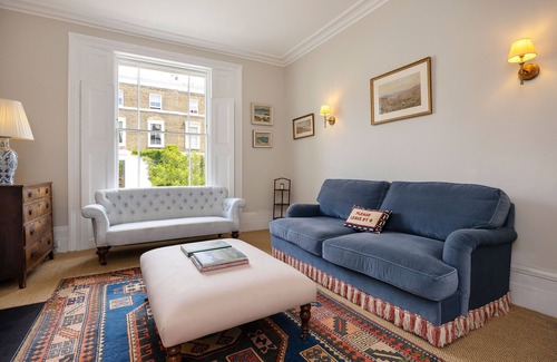 Oval House | The Oval House, by Veeve