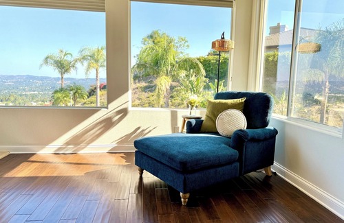 Los Angeles County Villa | The Overlook – 5BR - Movie Room- EV Charger- Hoops