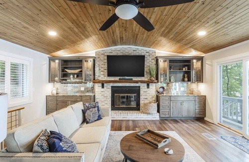 Leesville House | The Overlook at Langford - Private dock with SUPs, Kayaks, and Ping Pong