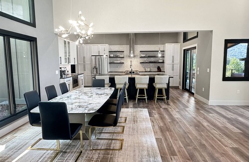 Bryson City House | The Overlook- Modern Elegance, near downtown Bryson City, amazing sunset view