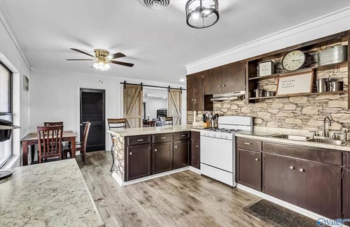 Guntersville House | The Overlook on Guntersville Lake Waterfront near Seibold & Waterfront launch