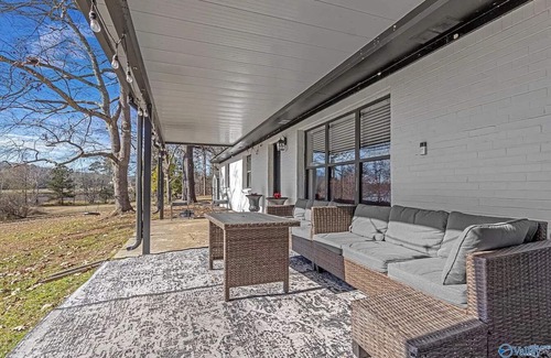 Guntersville House | The Overlook on Guntersville Lake Waterfront near Seibold & Waterfront launch