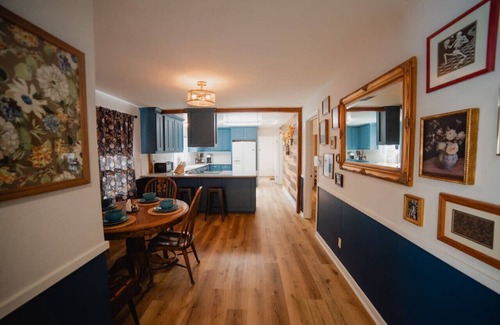 Altamont House | The Owls Nest Near OIT