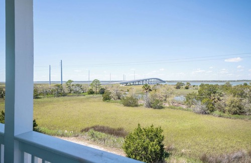 Oceanmarsh Subdivision House | The Oyster's Pearl - Wonderful Views in Harbour Key