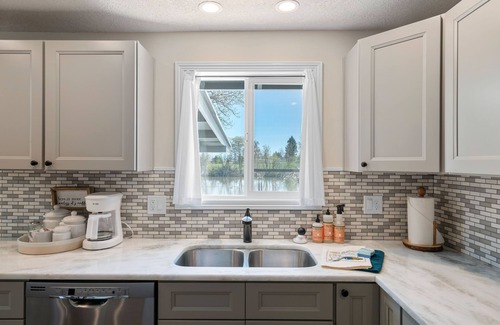 Salem House | The Pacific Northwest House near Salem, OR