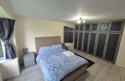 Borehamwood Apartment | The Pad Borehamwood - Cosy and Warm