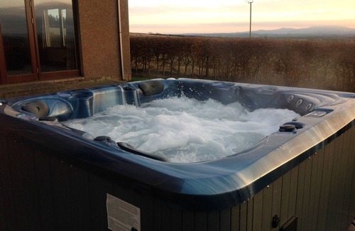 Berwick-upon-Tweed Cottage | 'The Paddock' Foulden, a Luxury Self Catering Holiday Home