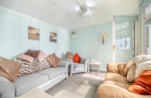 Alford House | The Paddock