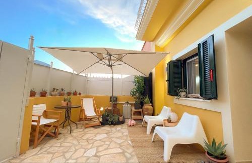 Achilleio House | The Painters Cottage