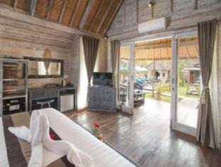 Mushroom Bay Hotel | The Palm Grove Villas