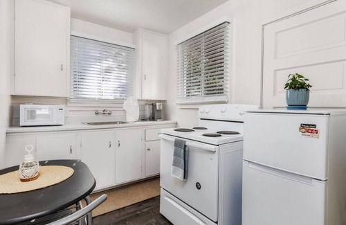 Avila Beach Apartment | The Palm House - Avila Beach