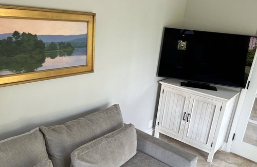 South Corals Villa | The Palm Retreat - Family Fun - Close to the Beach & Las Olas Downtown!
