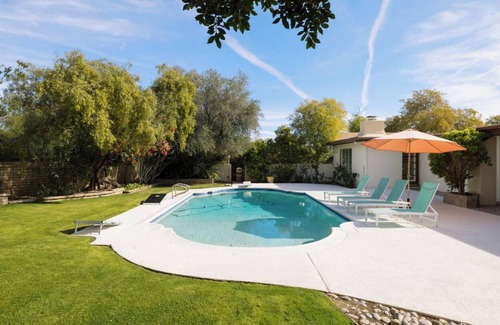 Paradise Hills Estates House | The Palmcroft by LuxeKey | Unique Maximalist Home w/Pool & Casita