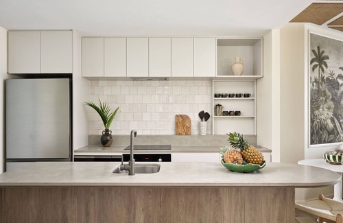 Byron Bay Apartment | The Palmetto. Heated pool, walk to beaches, cafes & shops