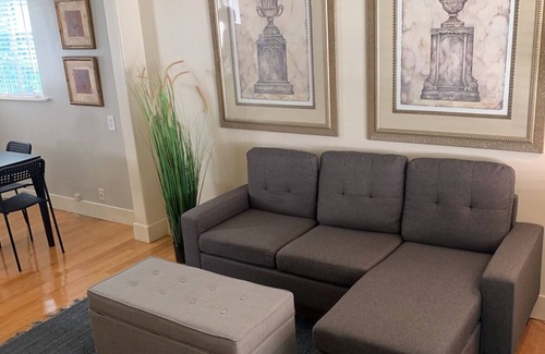 Southeastern Sacramento Apartment | The Palms Cottage unit 3