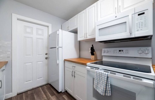 Middle River Terrace Apartment | The Palms @ Middle River Terrace #1