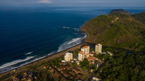 Barrio Los Villalobos Apartment | The Palms Ocean Club Resort