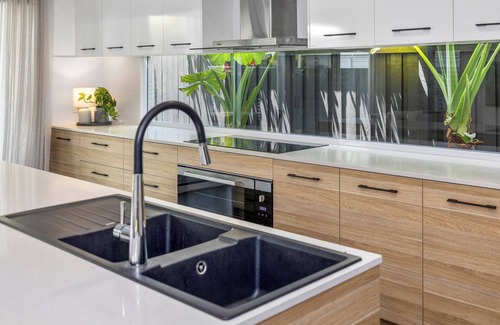 Kingscliff House | 'The Palms on Nautilus' - Beach house on the park & sea
