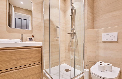 Quartier de la Roquette Apartment | THE Parisian Suite/Center of Paris