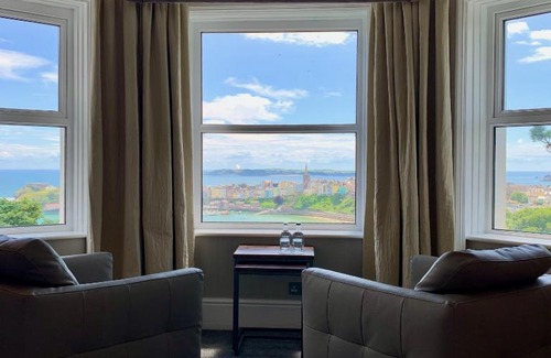 Tenby Hotel | The Park Hotel