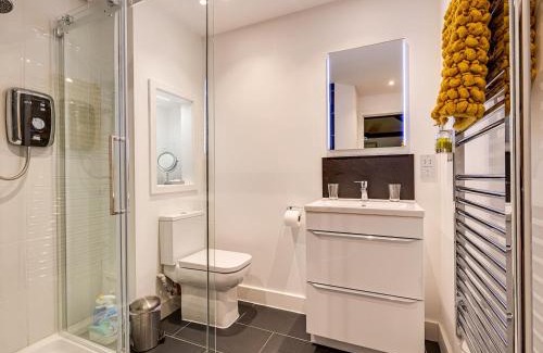 Burlton House | The Parlour - Uk10958