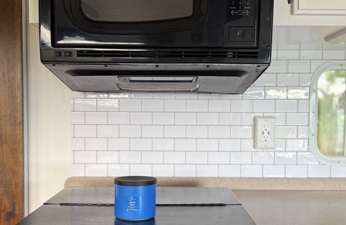 Town of Sharon House | The Pasture Perch: Renovated Camper, Mountain Views & Grazing Animals