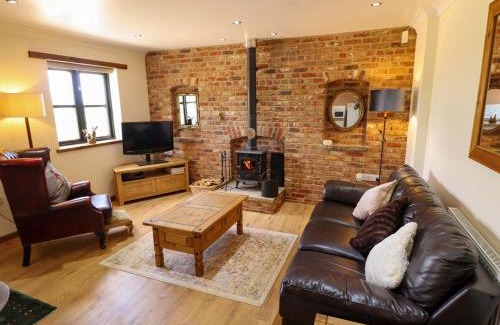 Boston House | The Paw Barn