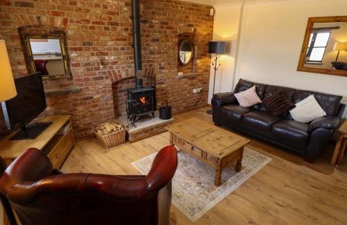 Boston House | The Paw Barn