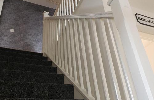 Great Sankey Apartment | The Peaceful Duplex