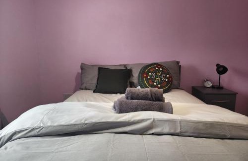 Great Sankey Apartment | The Peaceful Duplex