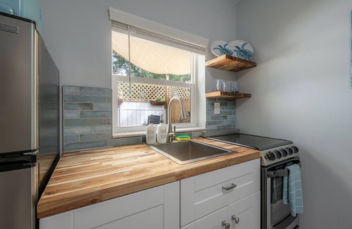 Gulfport Apartment | The Peaceful Turtle Retreat