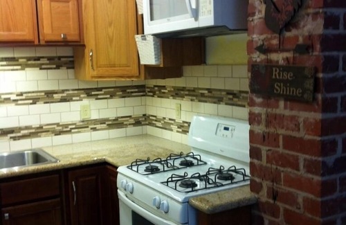 Corry Heights House | The Peachy Cottage - Close to Beaches, Corry Station, NAS, & Historic Downtown