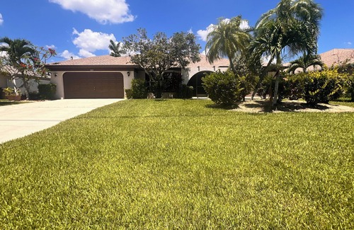 Fort Myers House | The Peacock House