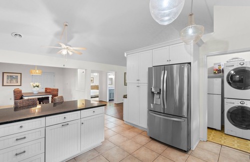 North Litchfield Beach House | The Pearl 5 Bedrooms