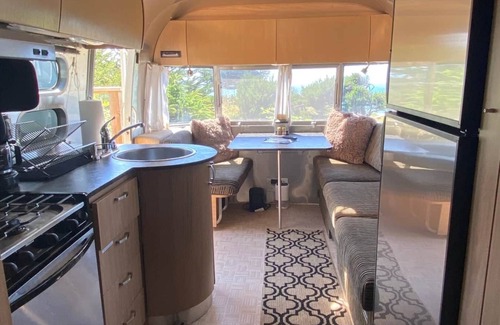 Gold Beach House | The Pearl