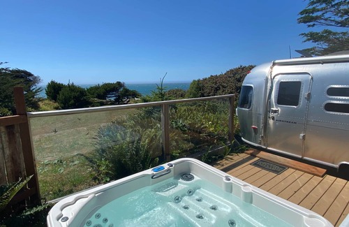 Gold Beach House | The Pearl