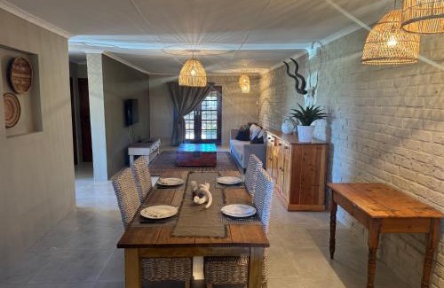 Blue Crane Route Apartment | The Pecan Cottage