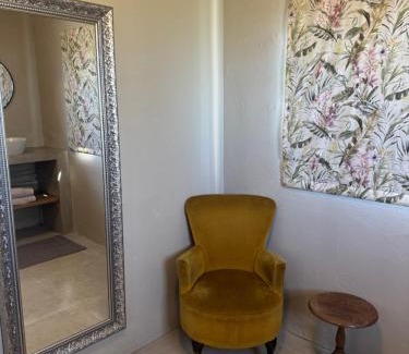Blue Crane Route Apartment | The Pecan Cottage