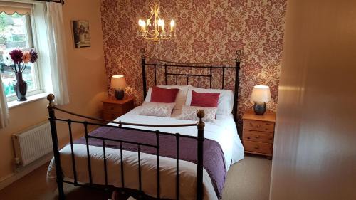 Tacolneston House | The Pelican Guesthouse