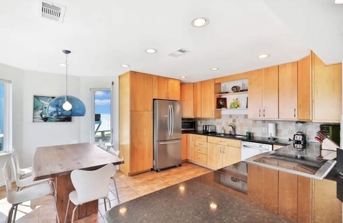 Pirates Beach House | The Pelican’s Nest- Beachfront Getaway