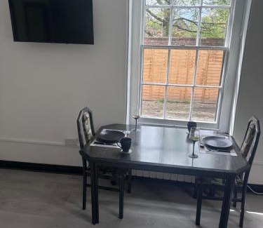 Bishopstone Hotel | The Penruddocke Arms