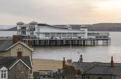 Weston-super-Mare Apartment | THE PENTHOUSE, family friendly in Weston-Super-Mare