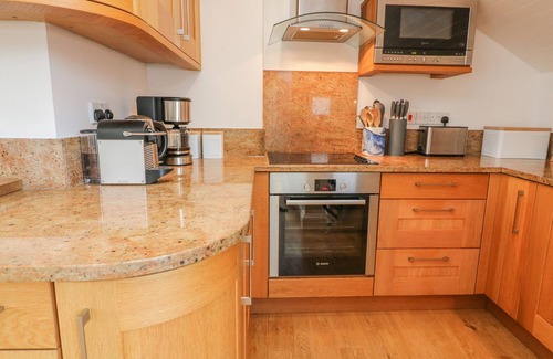Salcombe Cottage | THE PENTHOUSE, family friendly, country holiday cottage in Salcombe