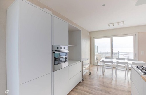 Lido di Camaiore Apartment | The Penthouse Pier beachfront with private solarium.