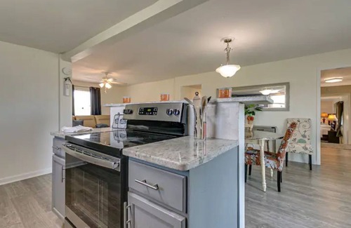 Unionville House | The Perch @ Bryant's Roost