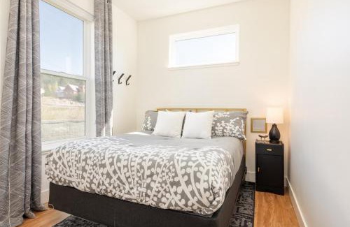 Philipsburg House | The Perch - Family Friendly! Panoramic Views!