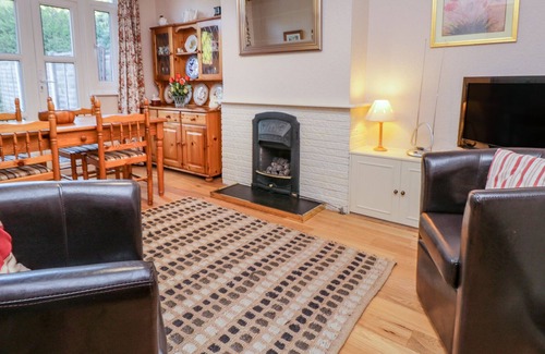 St. Mary's House | THE PERCH, family friendly, character holiday cottage in Bexley