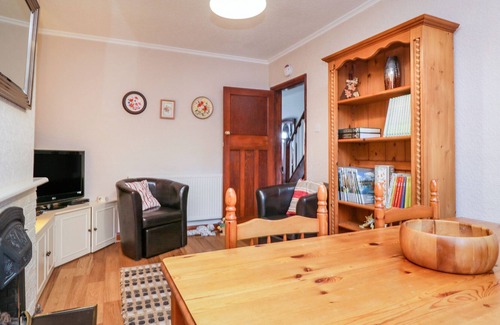 St. Mary's House | THE PERCH, family friendly, character holiday cottage in Bexley